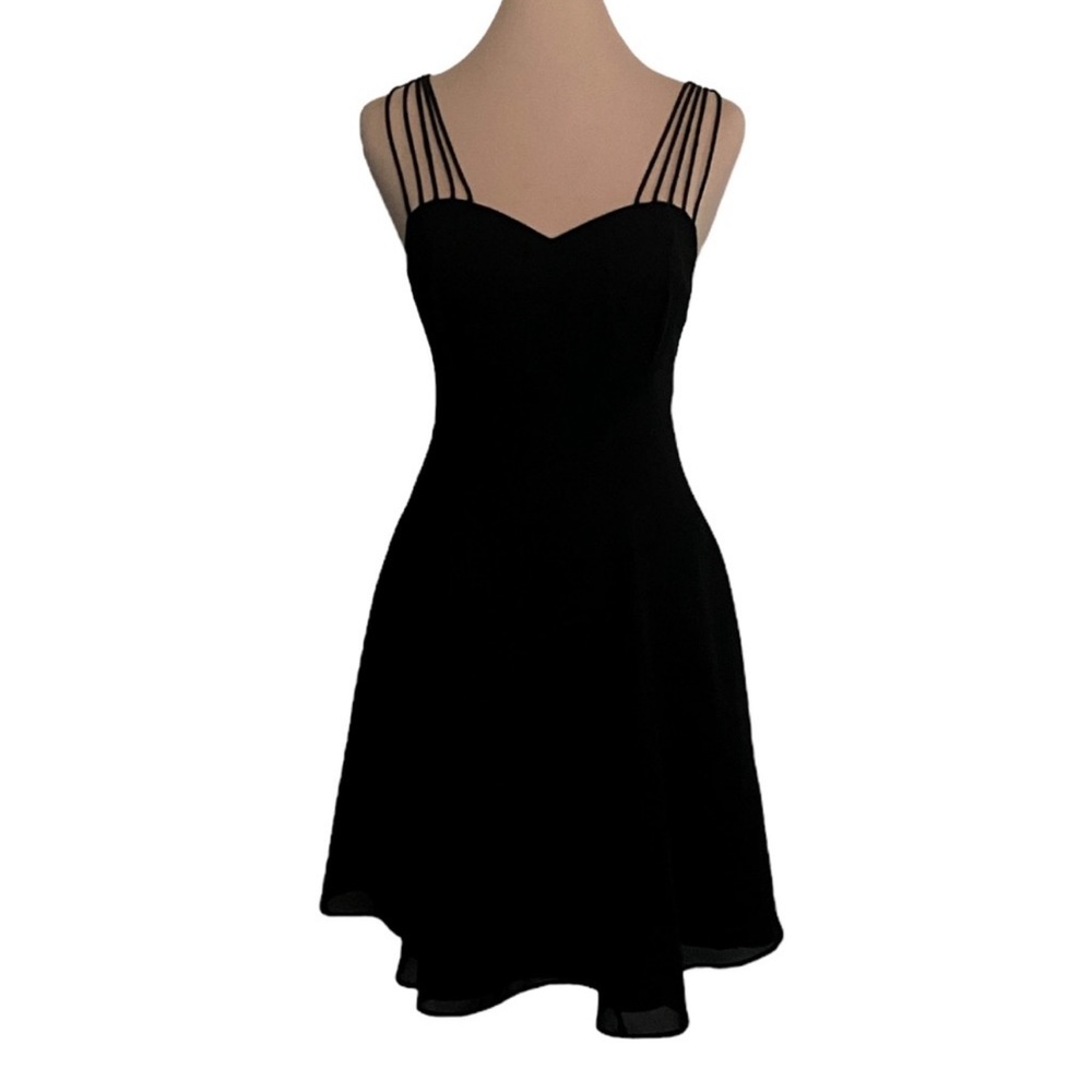 Vintage 90s / Y2K JUMP Black Strappy Skater Cocktail Dress size women’s small